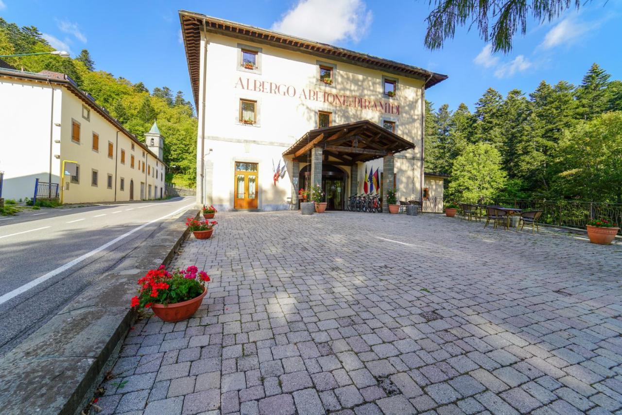 Abetone E Piramidi Resort Exterior foto